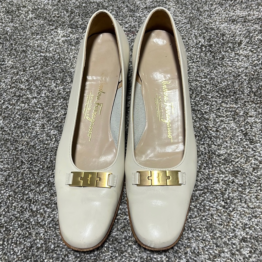 Salvatore Ferragamo size 8.5